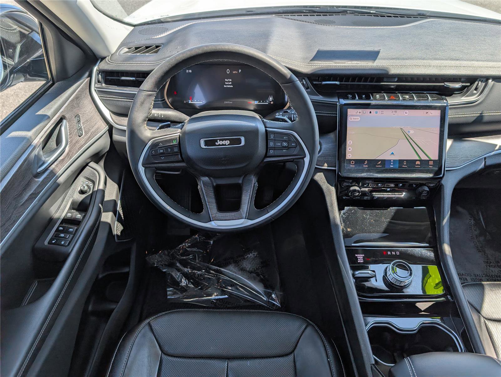 Used 2023 Jeep Grand Cherokee L Limited w/ Luxury Tech Group II image 19