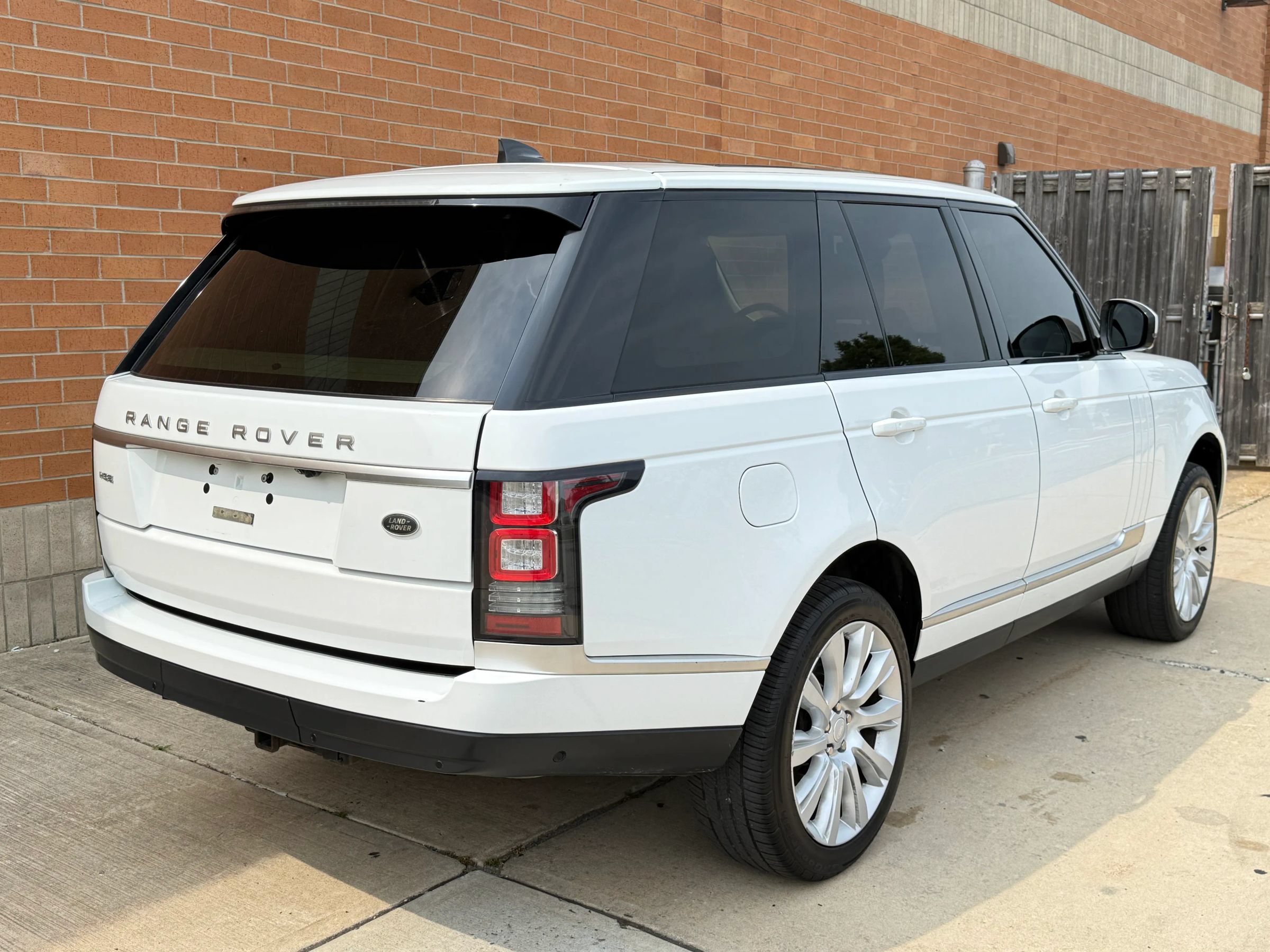 Used 2017 Land Rover Range Rover HSE AWD/4WD image 10