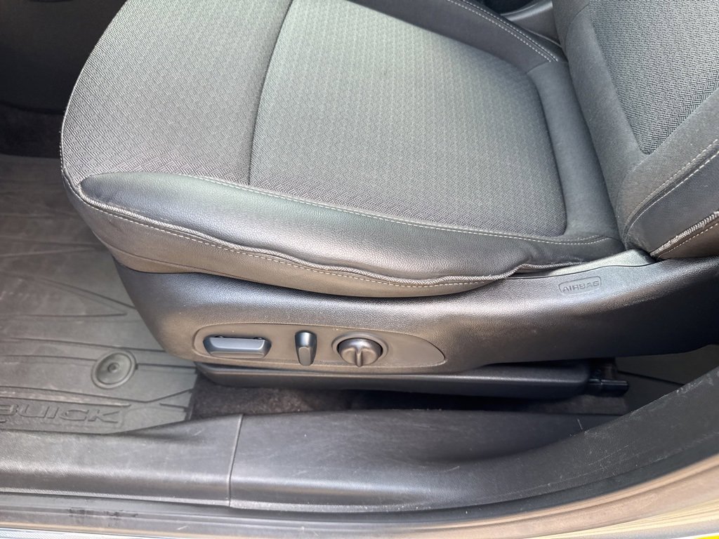 Used 2023 Buick Encore GX Select w/ Sport Touring Package image 20
