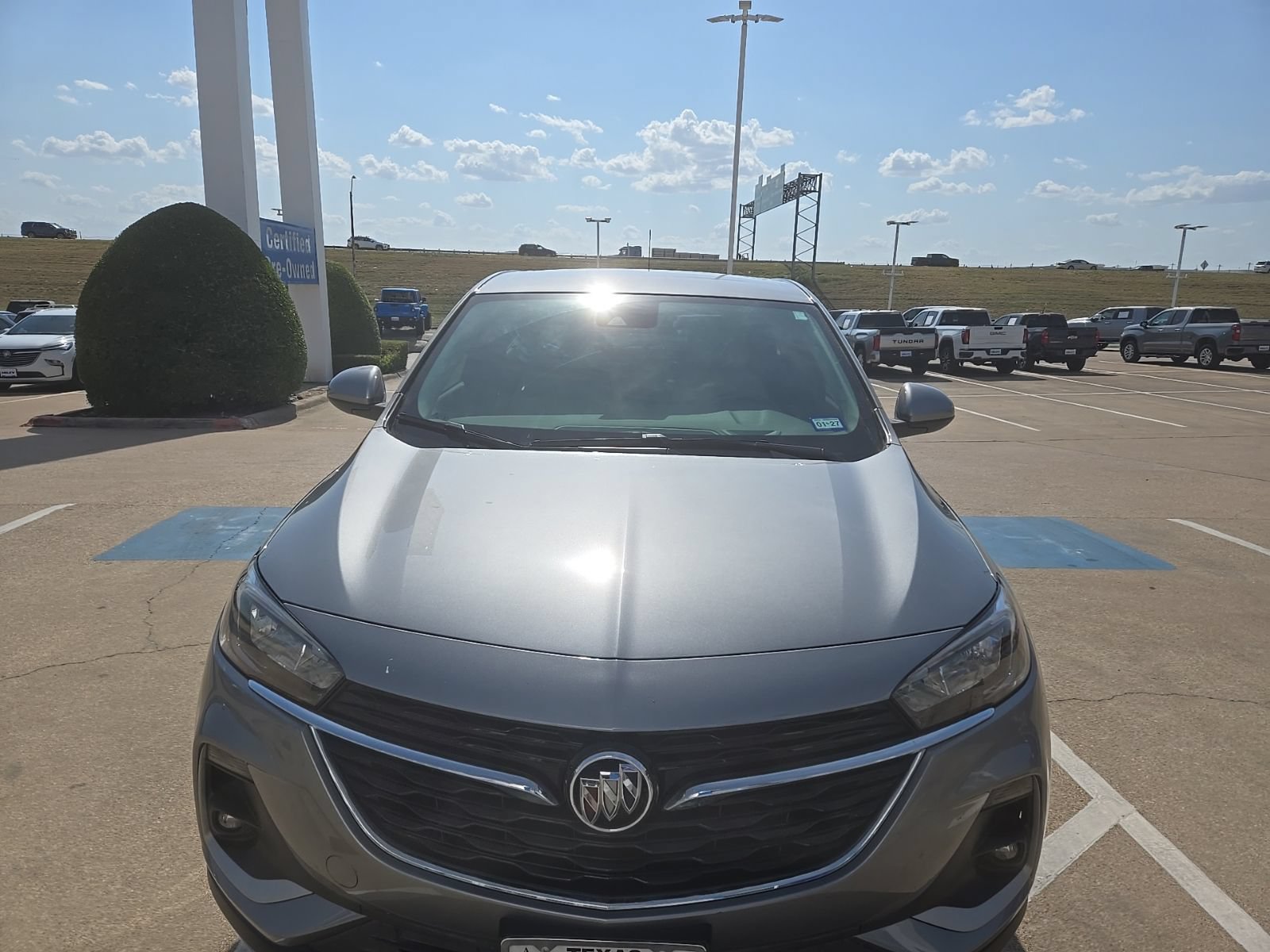 Used 2023 Buick Encore GX Preferred w/ Cold Weather Comfort Package FWD image 3