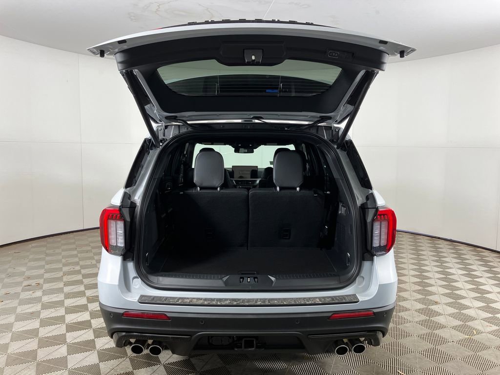 New 2026 Ford Explorer ST image 28