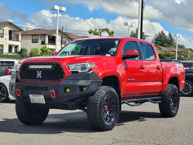 Used 2017 Toyota Tacoma SR5 w/ Tow Package AWD/4WD image 10