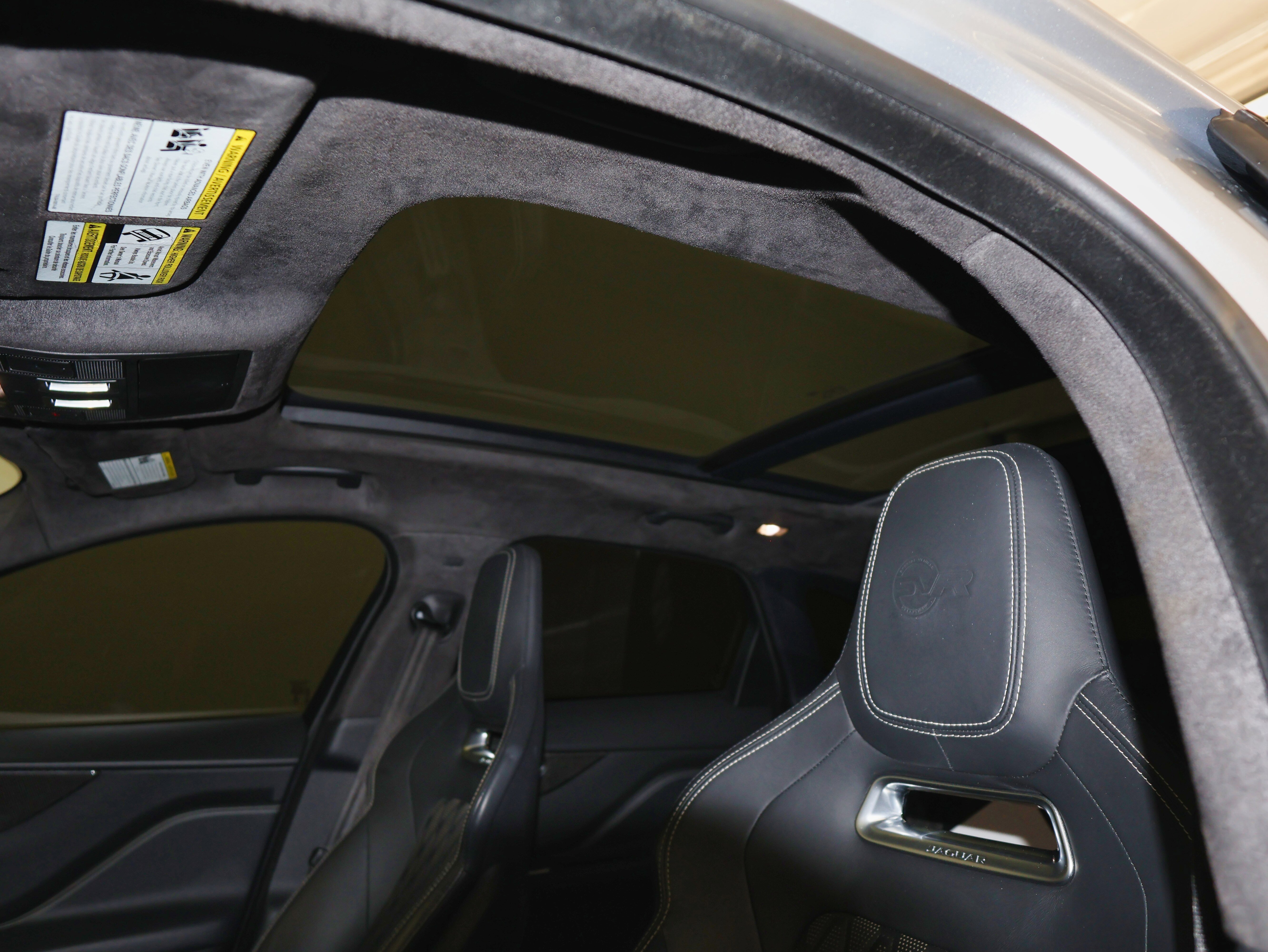 Used 2020 Jaguar F-PACE SVR image 22