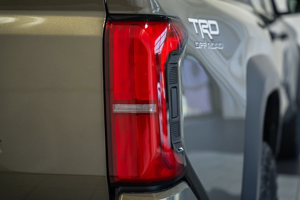 New 2026 Toyota Tacoma TRD Off-Road w/ TRD Off Road Premium Package AWD/4WD image 6