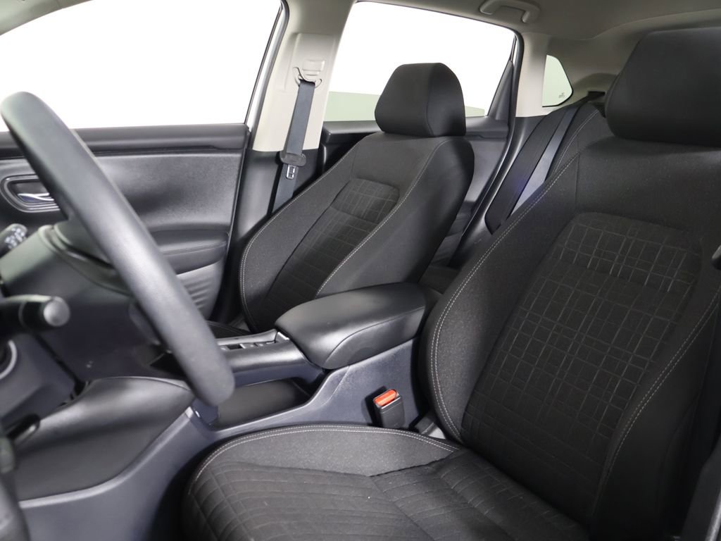 Used 2023 Honda HR-V LX image 25