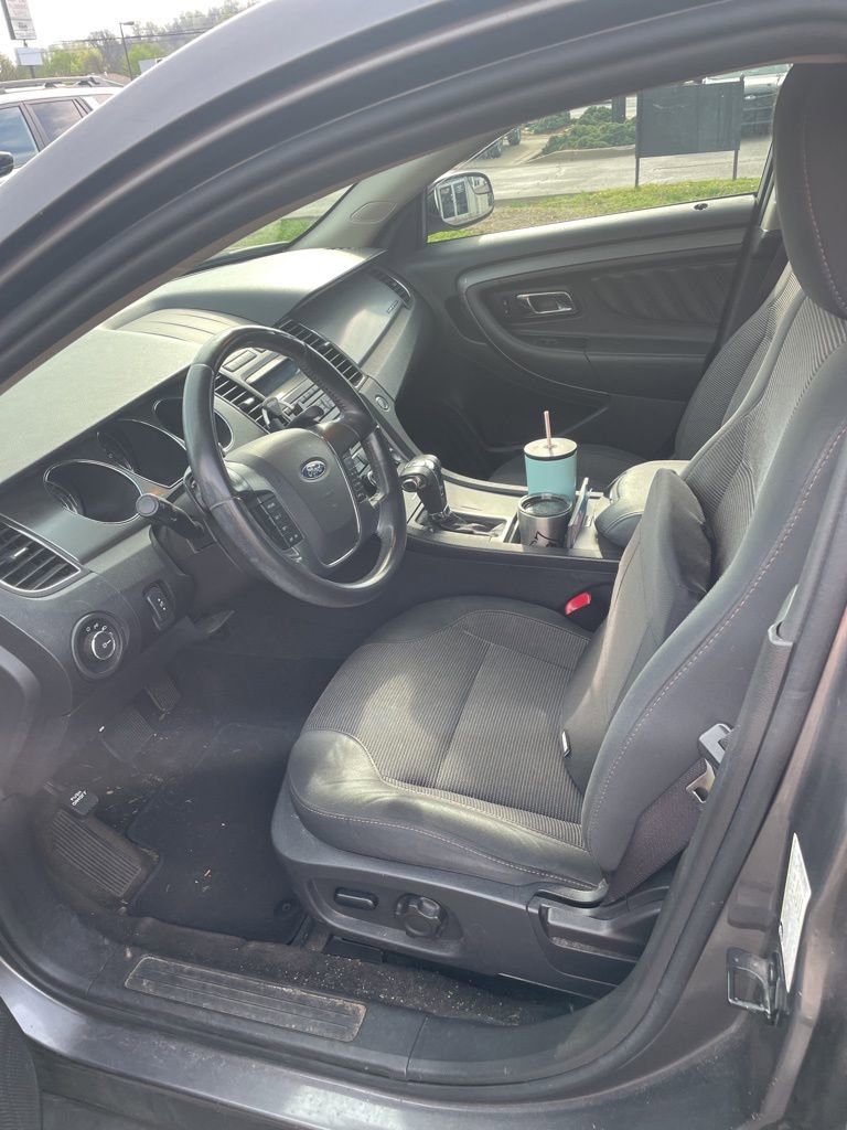 Used 2012 Ford Taurus SEL image 2