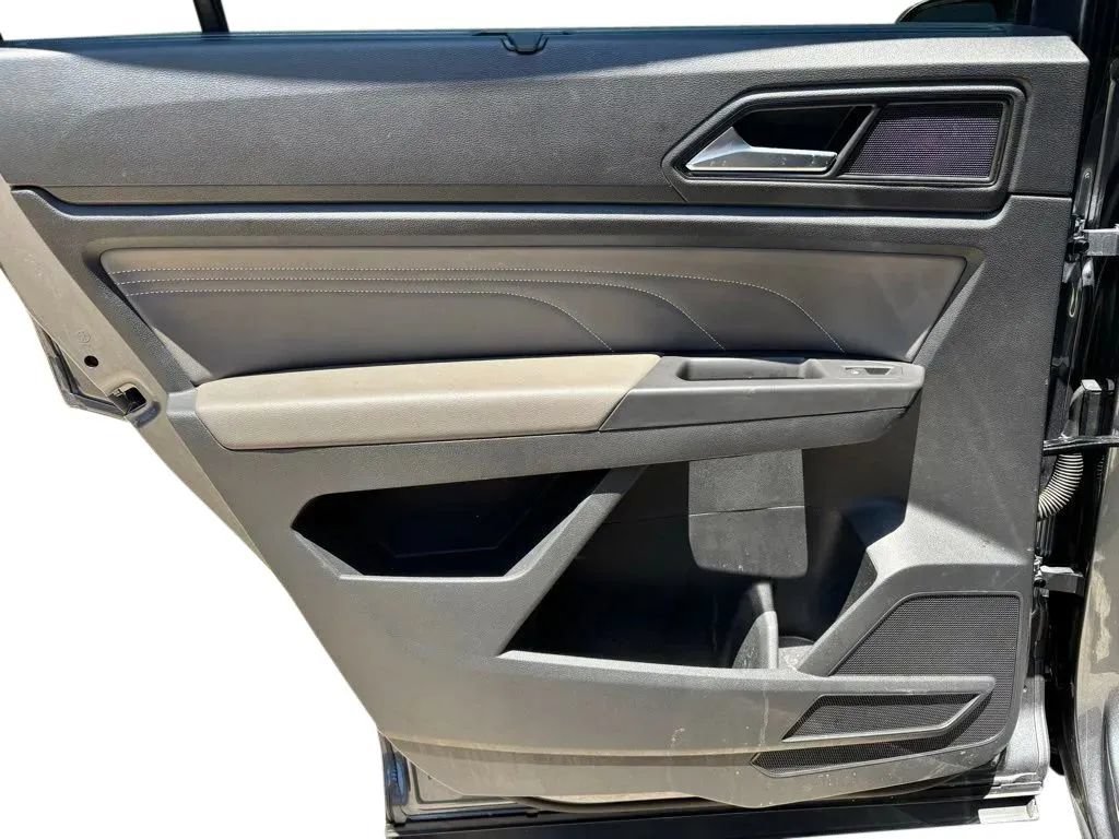 Used 2023 Volkswagen Atlas SE FWD image 21