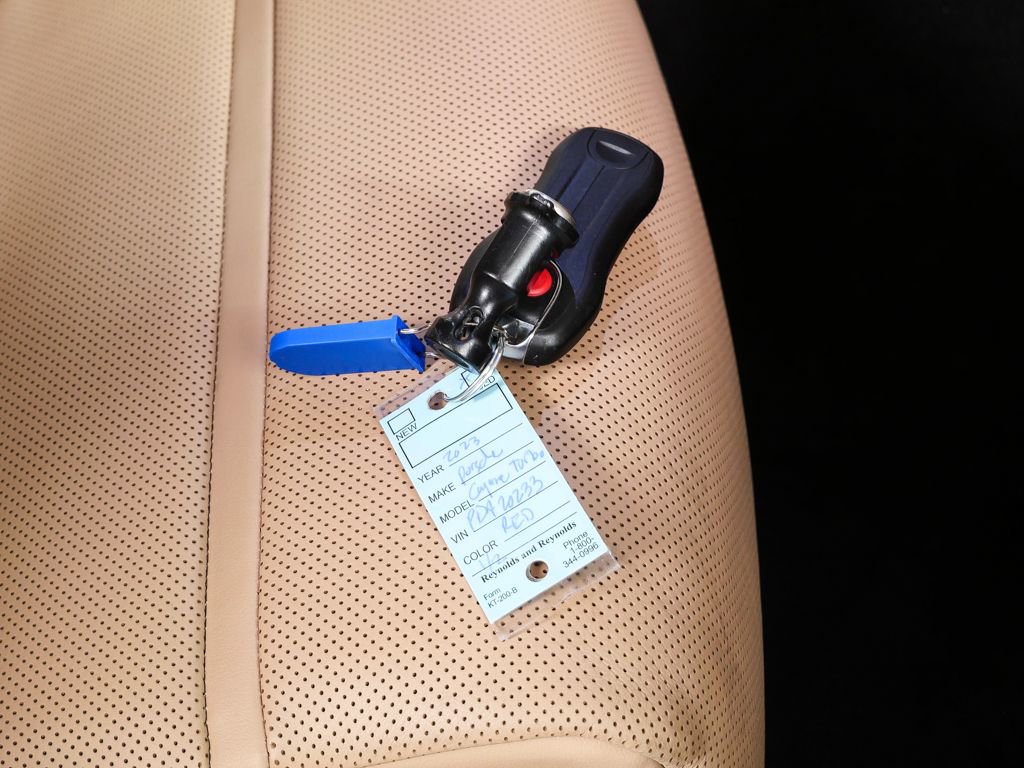 Certified 2023 Porsche Cayenne Turbo w/ Assistance Package image 41