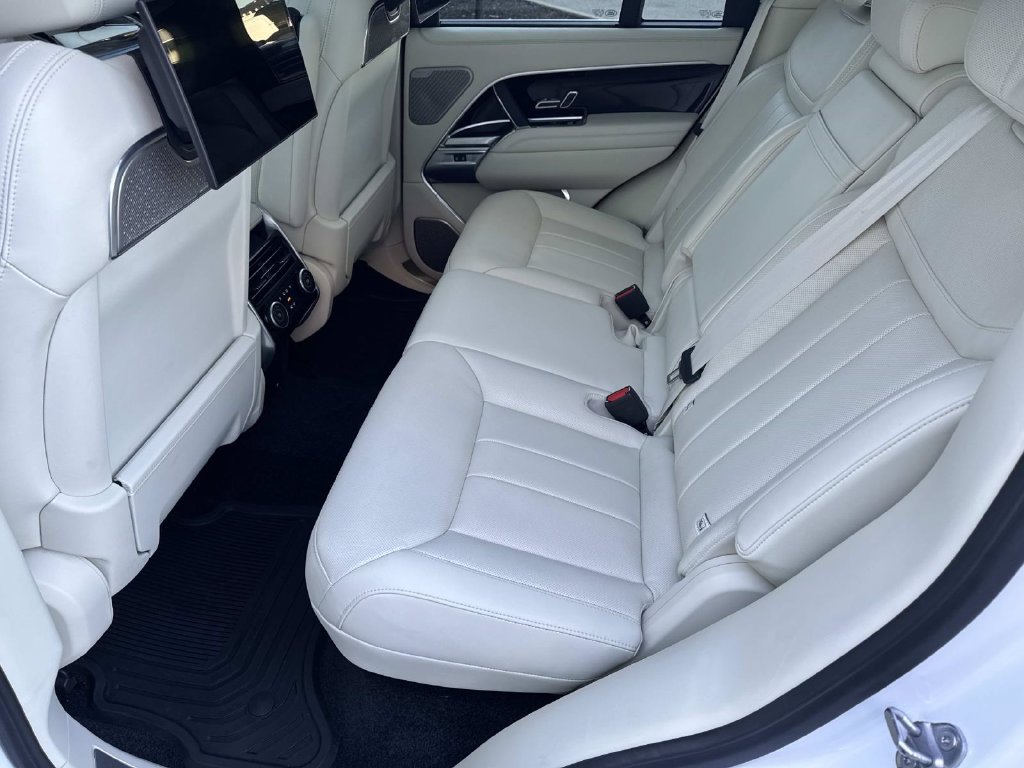 Certified 2024 Land Rover Range Rover Autobiography AWD/4WD image 16