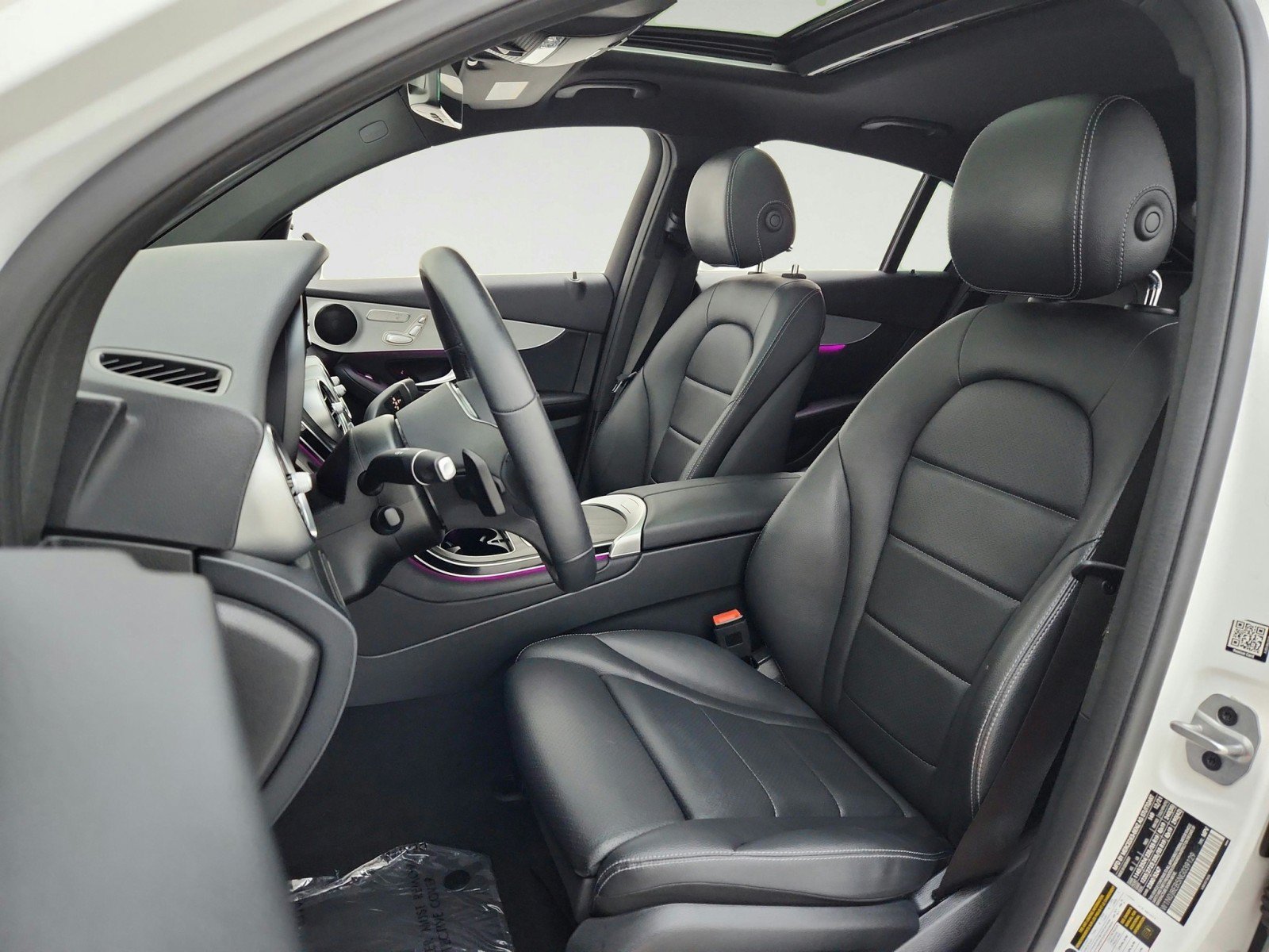 Certified 2022 Mercedes-Benz GLC 300 4MATIC Coupe w/ Multimedia Package Lite image 17
