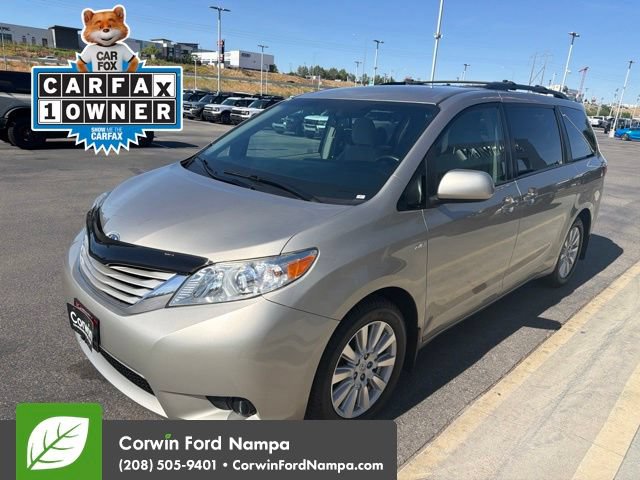 Used 2017 Toyota Sienna LE AWD/4WD image 3