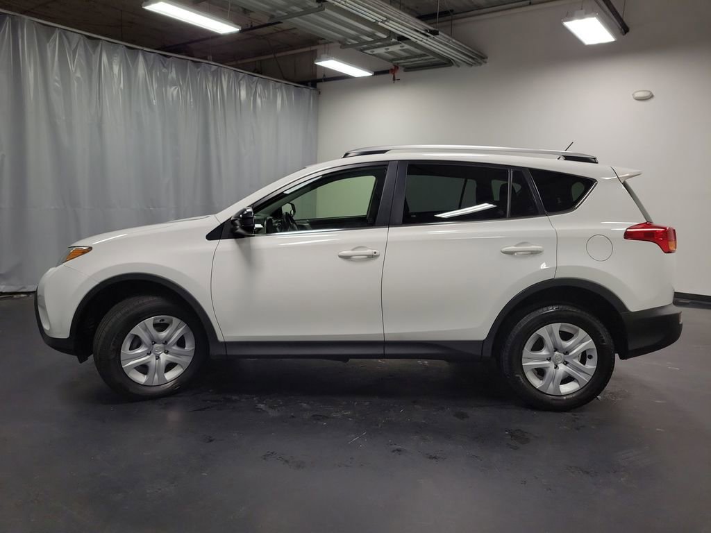 Used 2015 Toyota RAV4 LE image 5