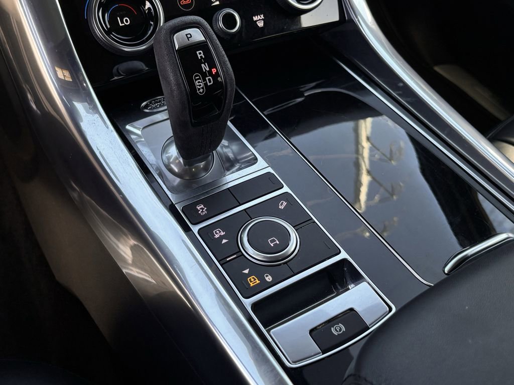 Used 2021 Land Rover Range Rover Sport HST image 18