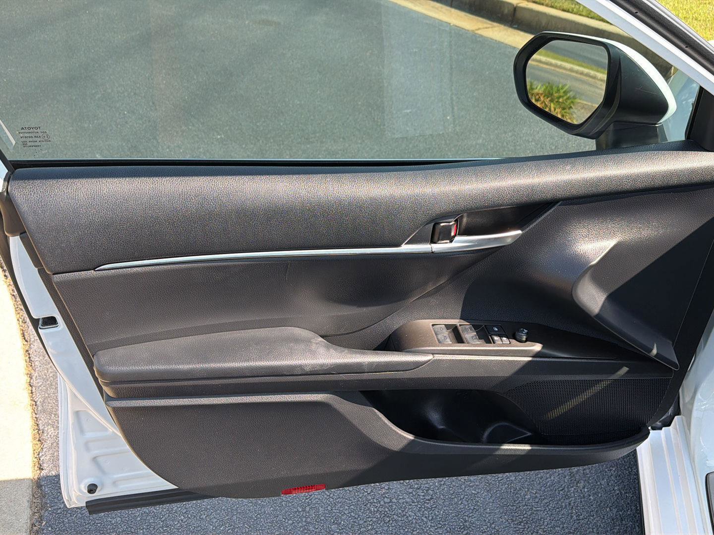 Used 2024 Toyota Camry SE FWD image 16