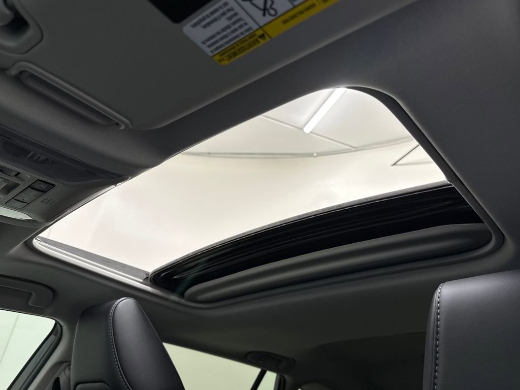 Used 2021 Toyota RAV4 XLE Premium image 22