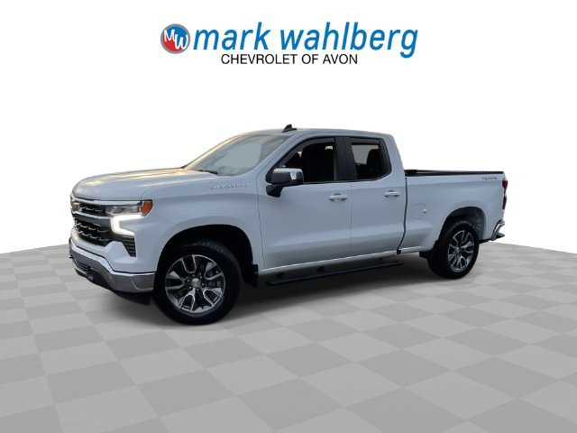 Used 2024 Chevrolet Silverado 1500 LT AWD/4WD image 4