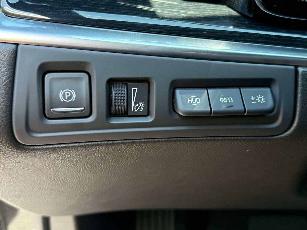 New 2026 Cadillac XT5 Premium Luxury w/ Driver Assist Package AWD/4WD image 17