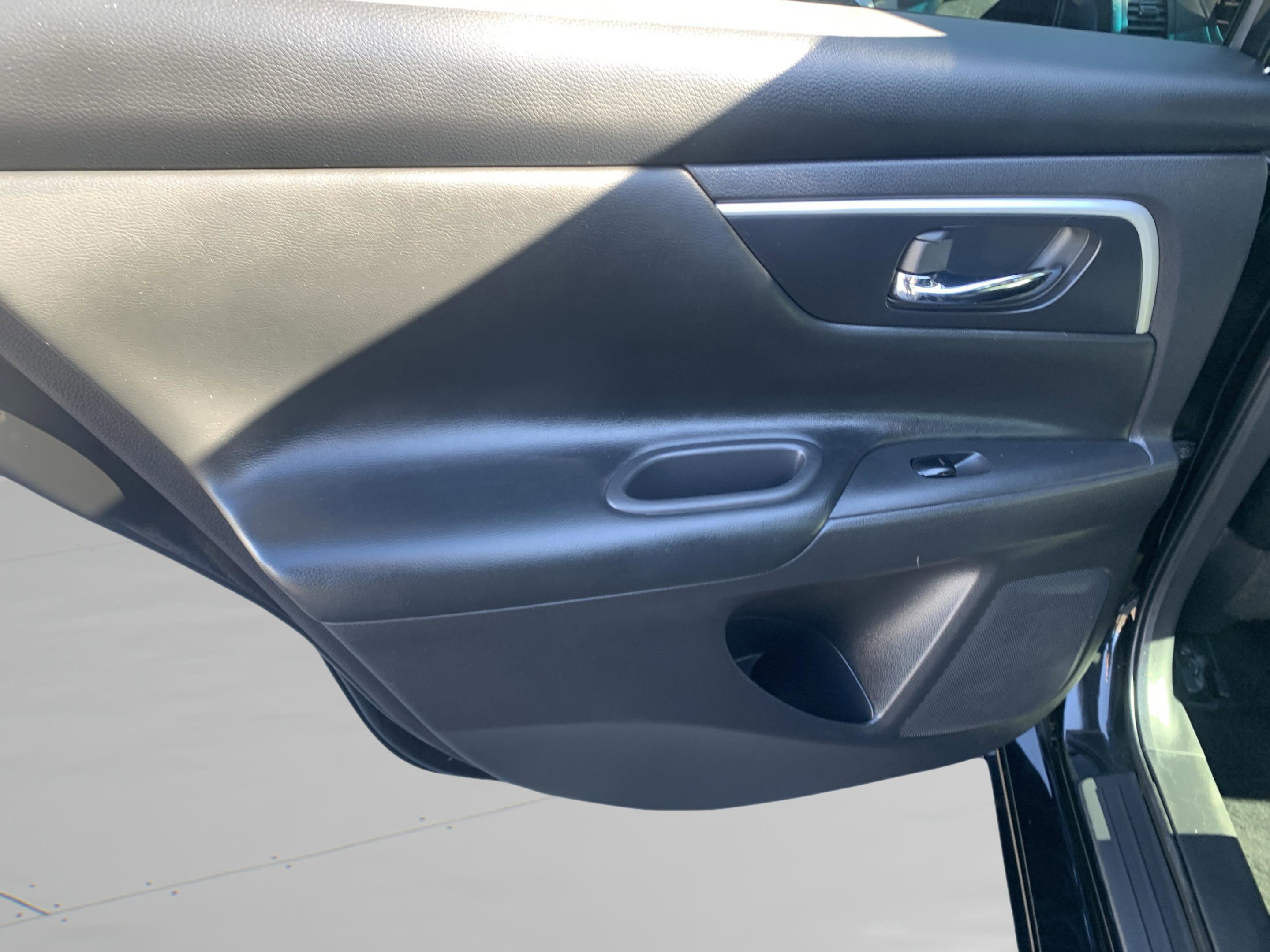 Used 2018 Nissan Altima 2.5 SR w/ SR Special Edition image 17