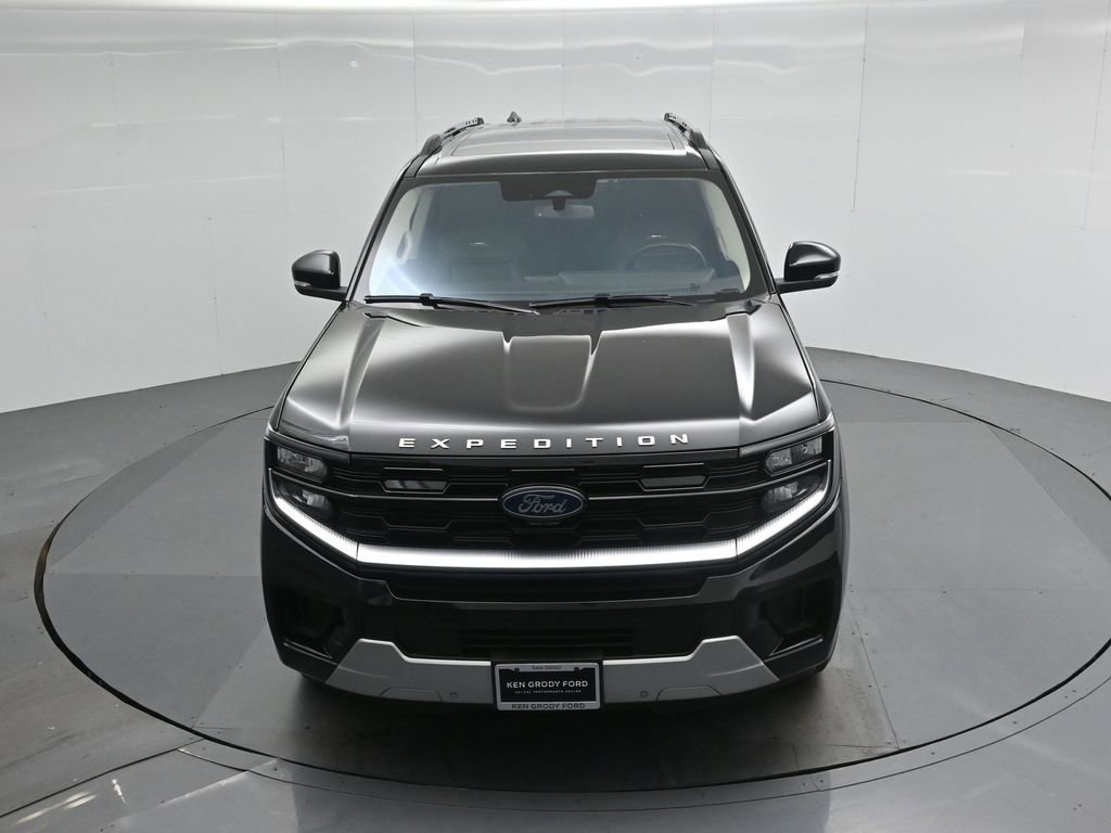 Certified 2025 Ford Expedition Platinum image 37