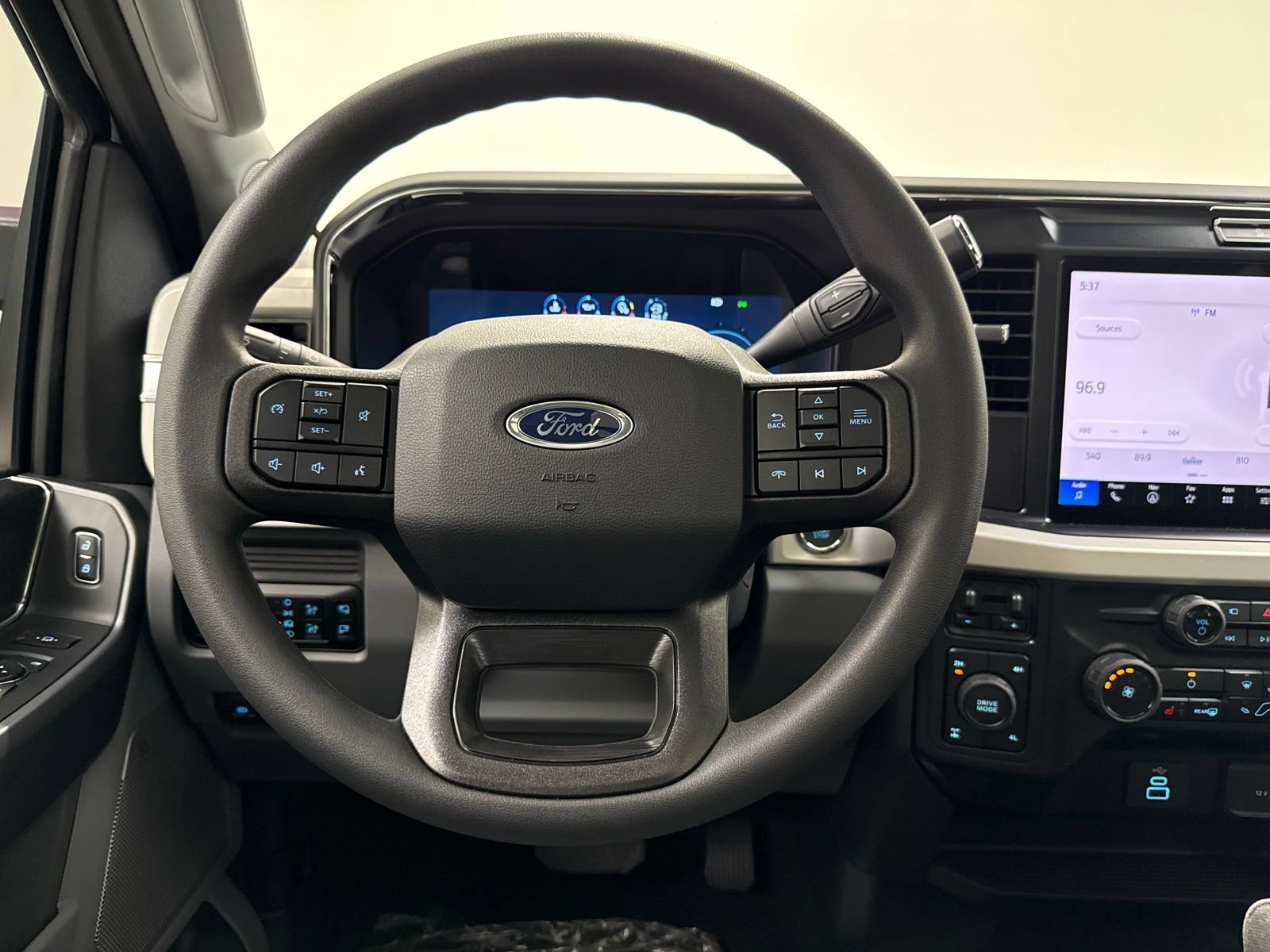New 2026 Ford F350 XLT w/ XLT Premium Package AWD/4WD image 26