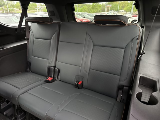 New 2026 GMC Yukon XL AT4 w/ AT4 Premium Plus Package image 7