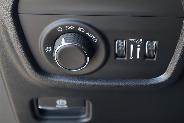 New 2025 Jeep Grand Cherokee L Laredo w/ Luxury Tech Group I image 17