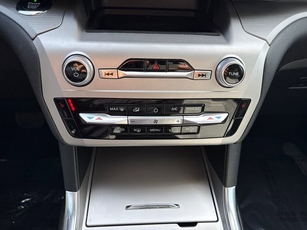 Used 2021 Ford Explorer XLT w/ Equipment Group 202A image 22