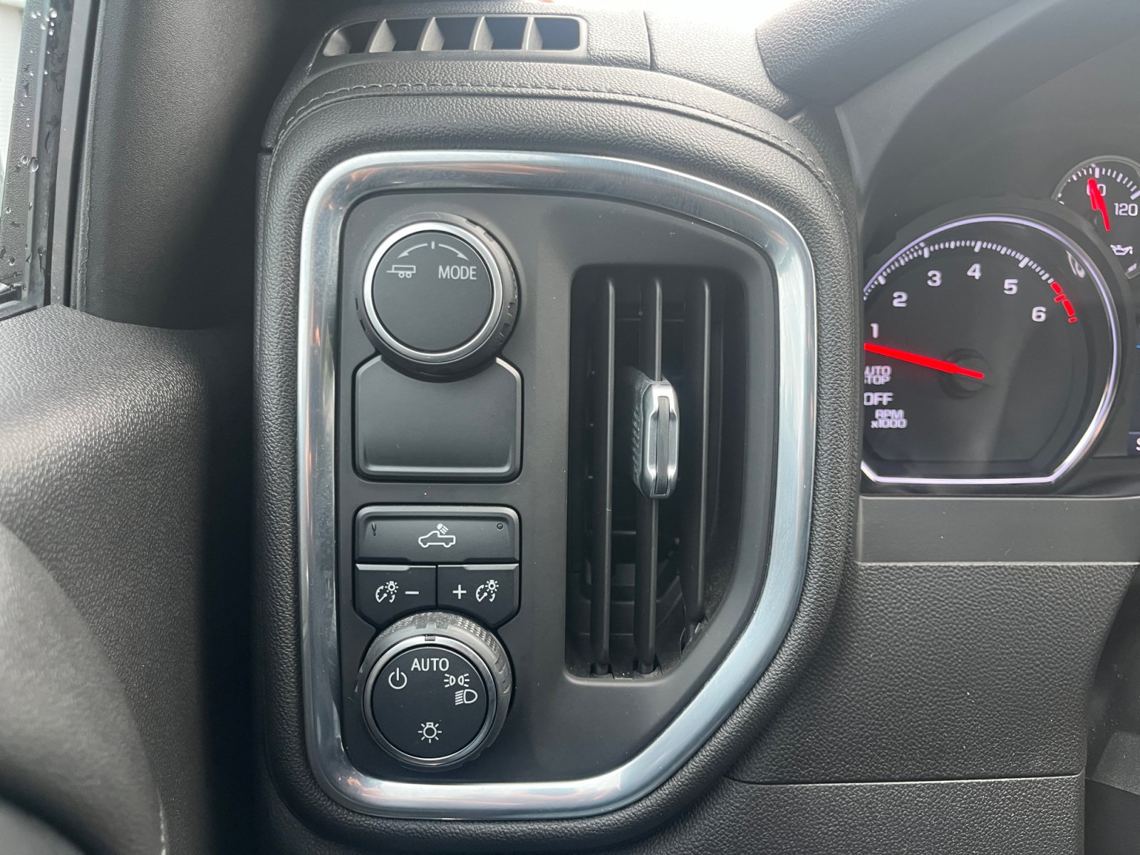 Used 2021 Chevrolet Silverado 1500 LT w/ Texas Edition Plus RWD image 22
