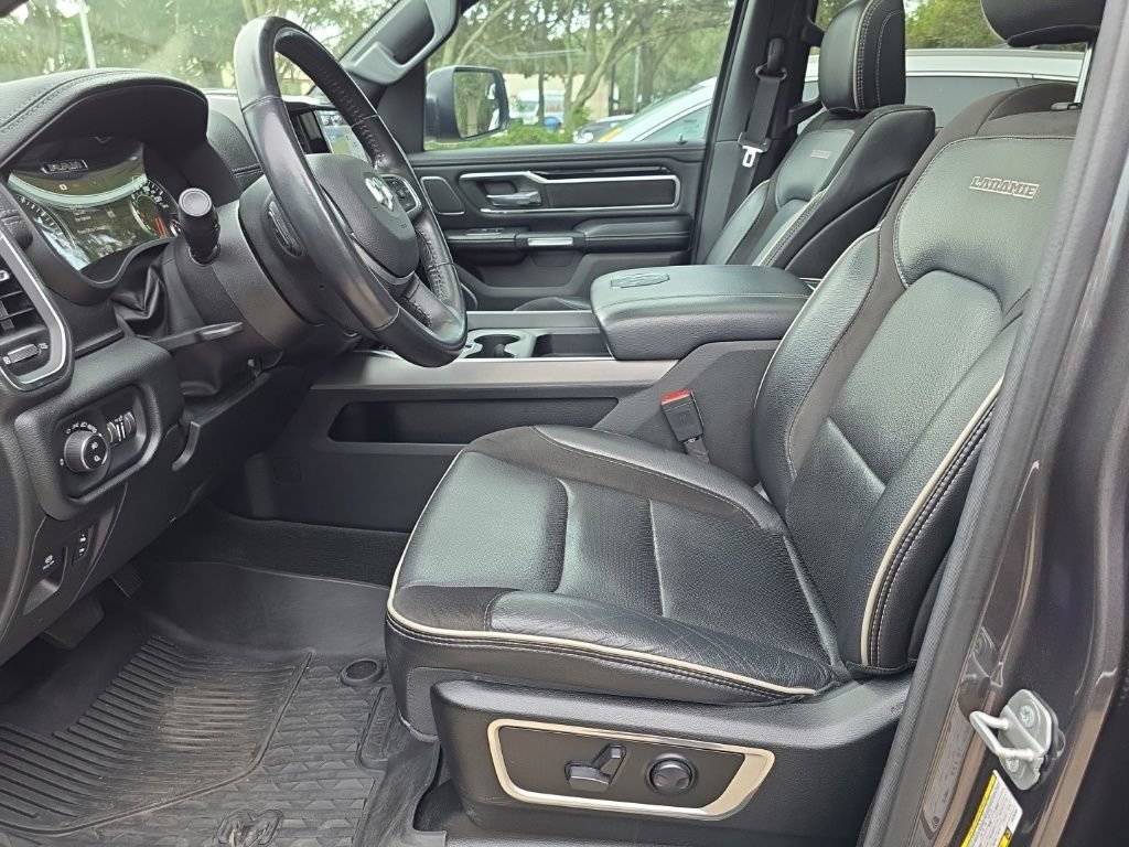 Used 2022 RAM 1500 Laramie AWD/4WD image 9