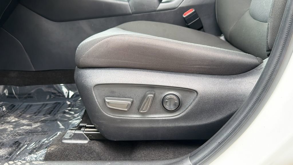 Certified 2025 Toyota RAV4 XLE image 18