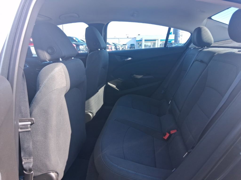 Used 2018 Chevrolet Cruze LT w/ LT Convenience Package image 14