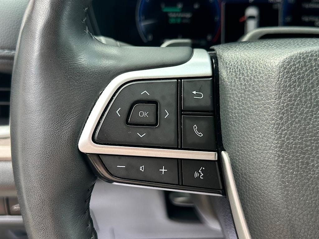 Certified 2025 Toyota Grand Highlander AWD image 23