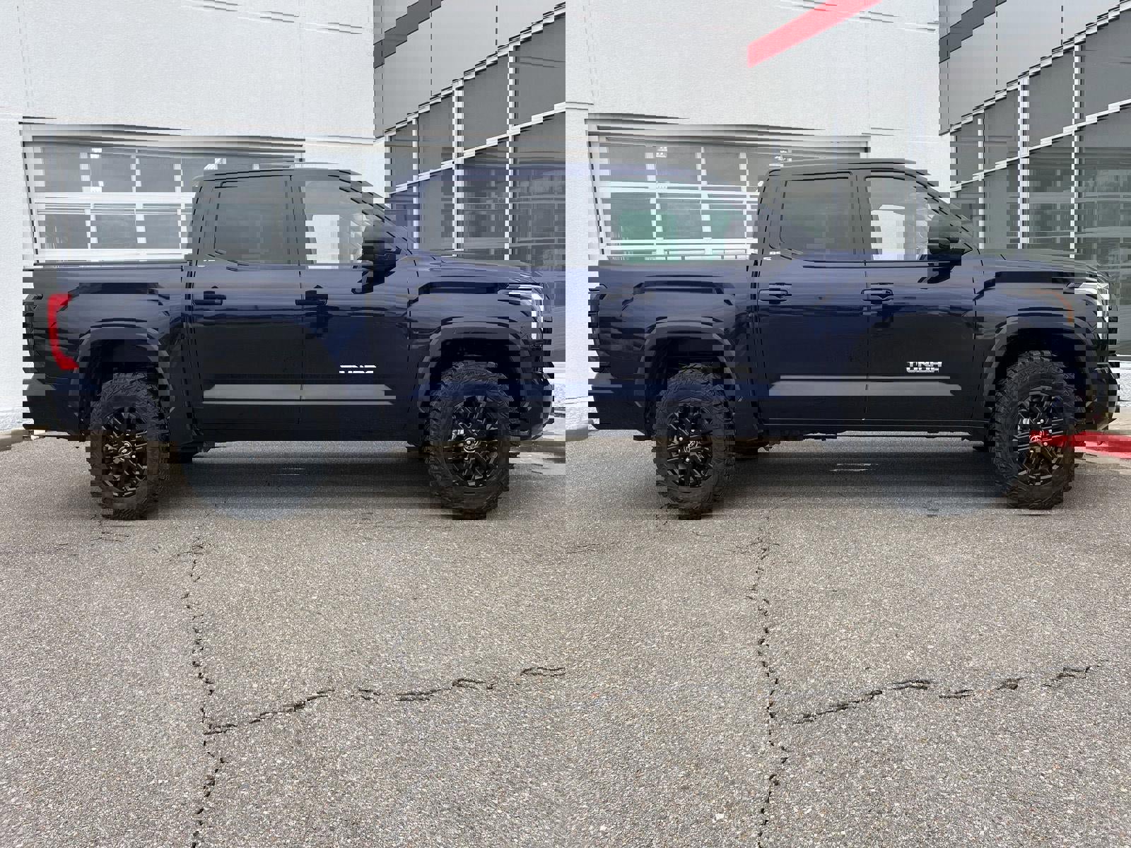 Used 2023 Toyota Tundra SR5 w/ SR5 Premium Package image 19