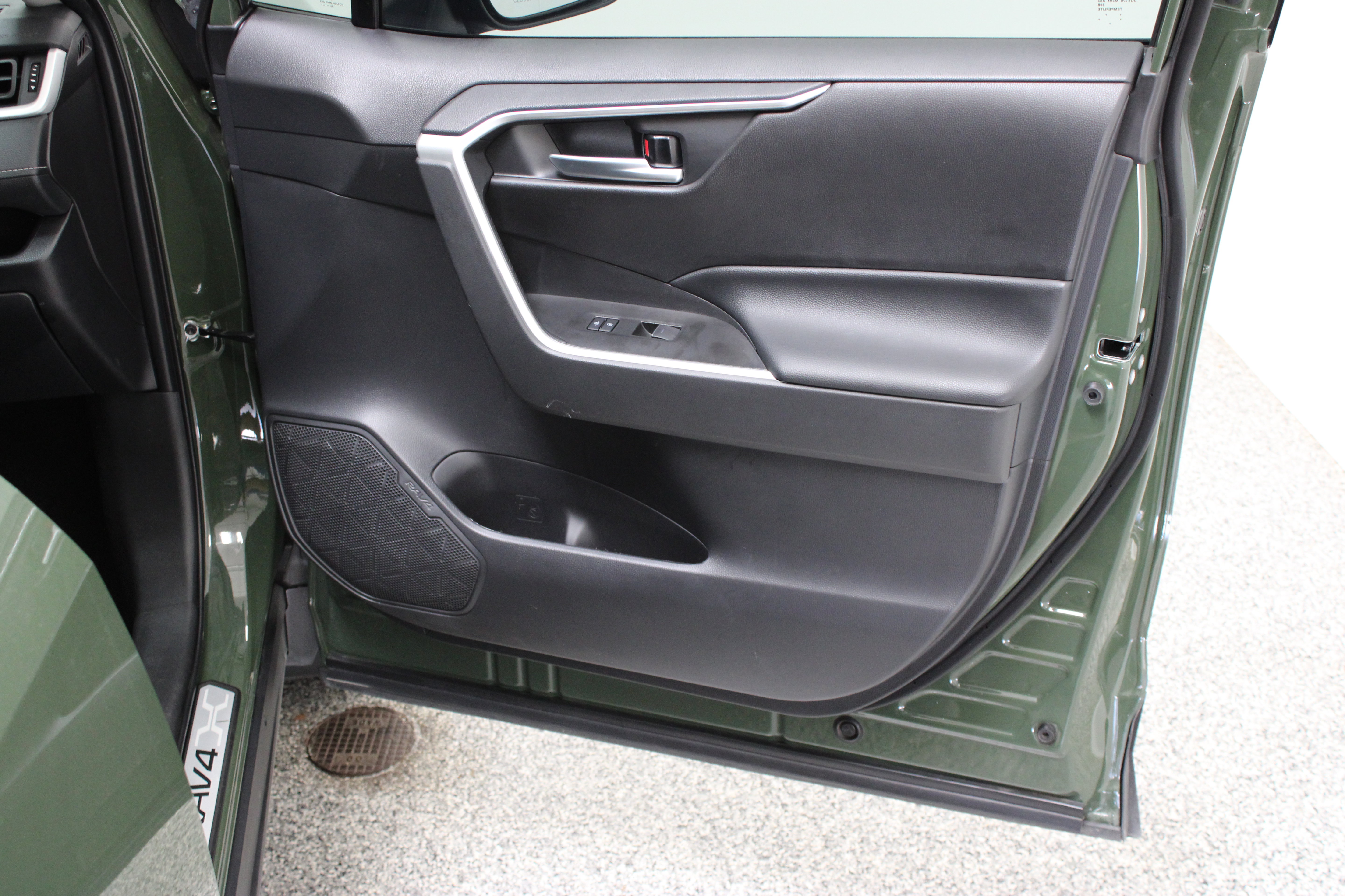 Used 2025 Toyota RAV4 Woodland Edition w/ Weather Package AWD/4WD image 35