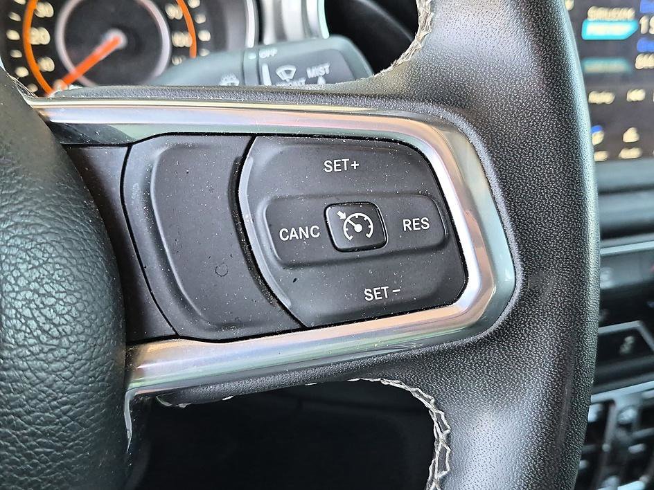 Used 2023 Jeep Gladiator Overland AWD/4WD image 16