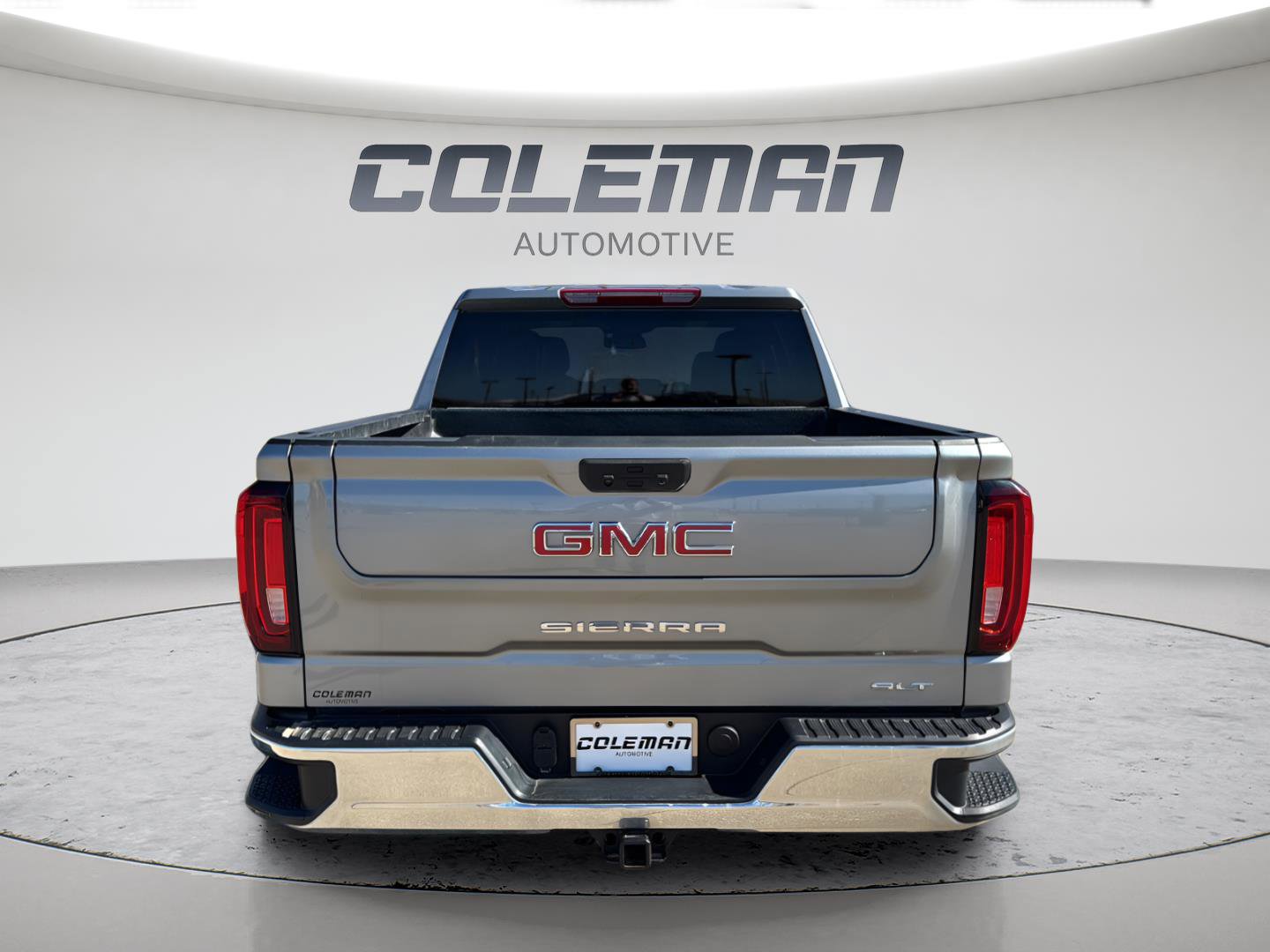 Used 2025 GMC Sierra 1500 SLT image 4
