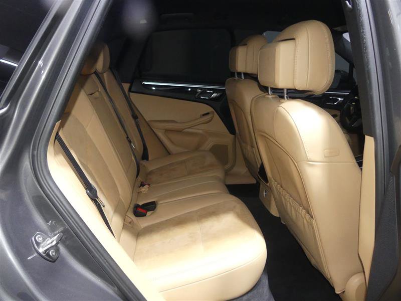 Used 2016 Porsche Macan S AWD/4WD image 28