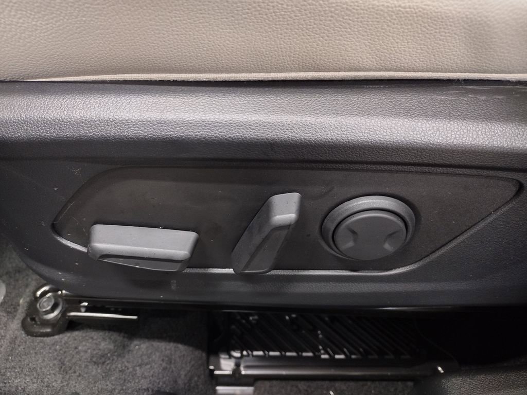 New 2026 Hyundai Tucson Limited image 24