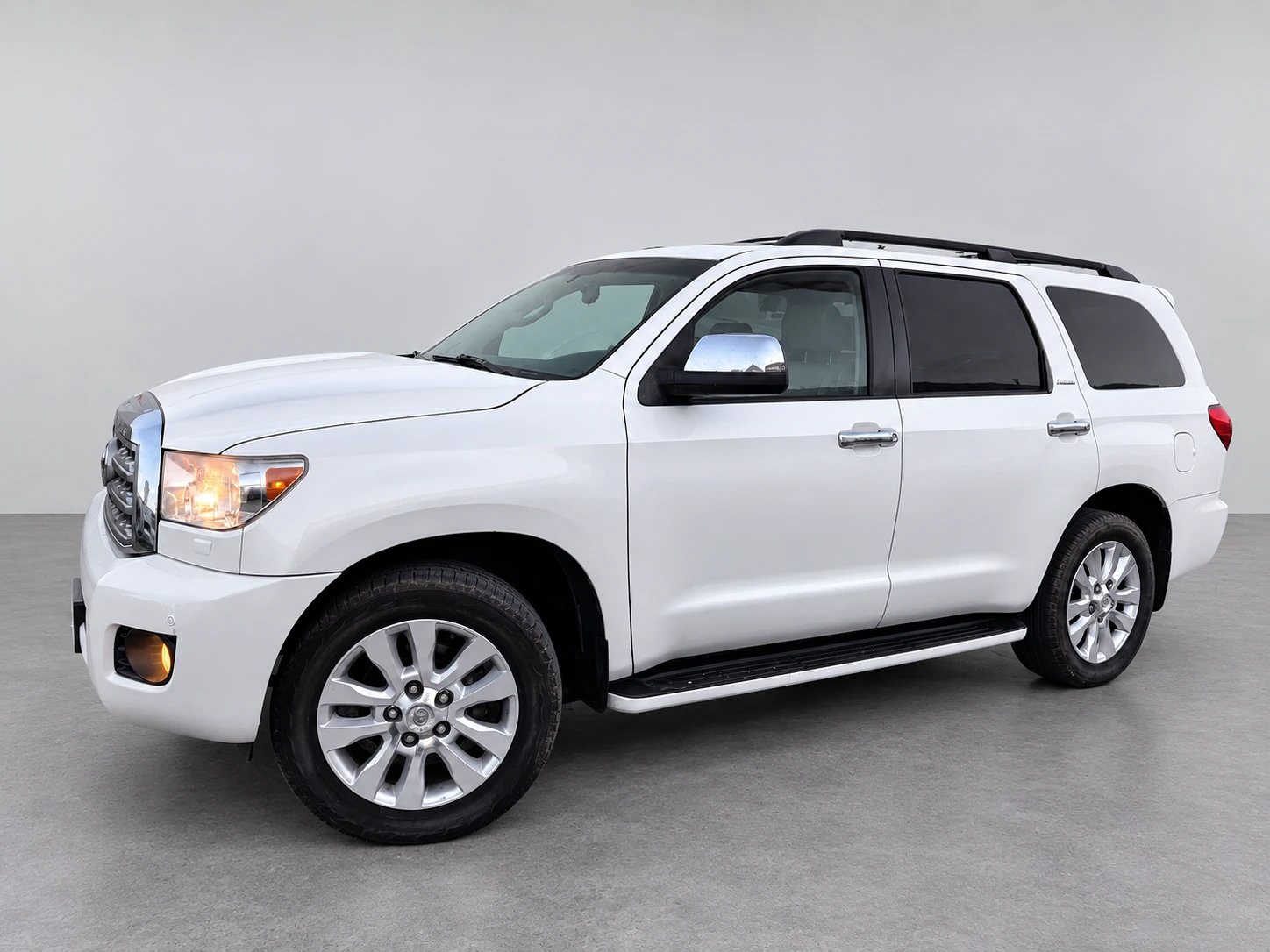 Used 2011 Toyota Sequoia Platinum AWD/4WD image 2