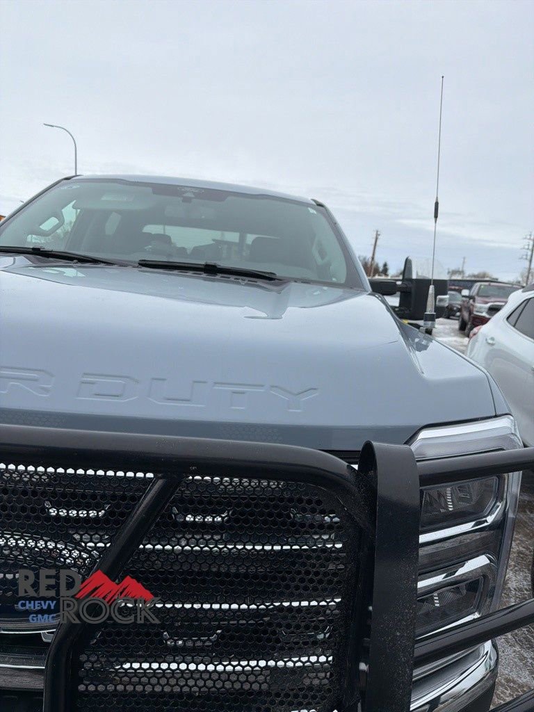 Used 2025 Ford F350 Lariat w/ Chrome Package image 28