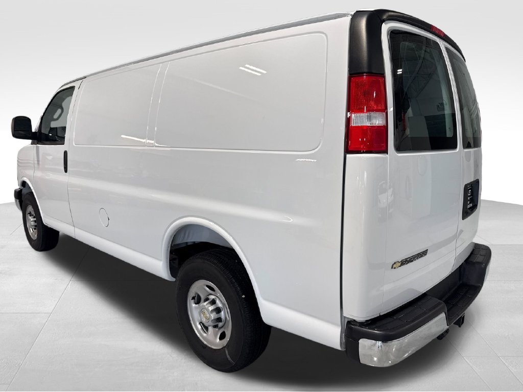 New 2025 Chevrolet Express 2500 w/ Driver Convenience Package RWD image 47