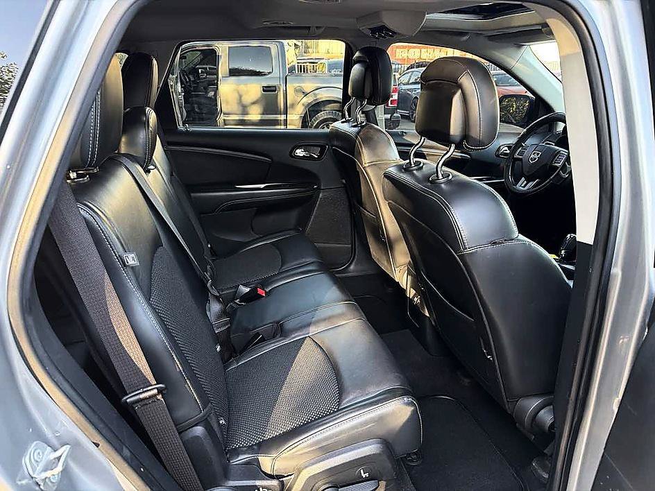 Used 2020 Dodge Journey Crossroad FWD image 10