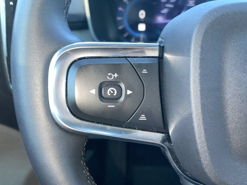 Used 2023 Volvo XC40 B5 Plus w/ Driver Assist Package AWD/4WD image 20