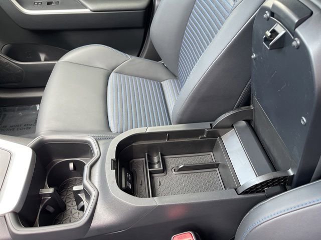 Used 2025 Toyota RAV4 XSE w/ Advanced Technology Package AWD/4WD image 28