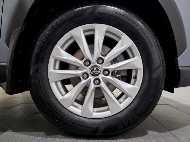 Used 2024 Toyota Corolla Cross LE AWD/4WD image 25