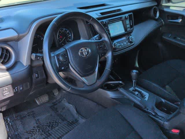 Used 2018 Toyota RAV4 XLE AWD/4WD image 10