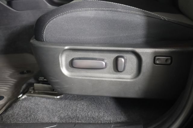 Used 2023 Toyota Tacoma TRD Off-Road AWD/4WD image 40