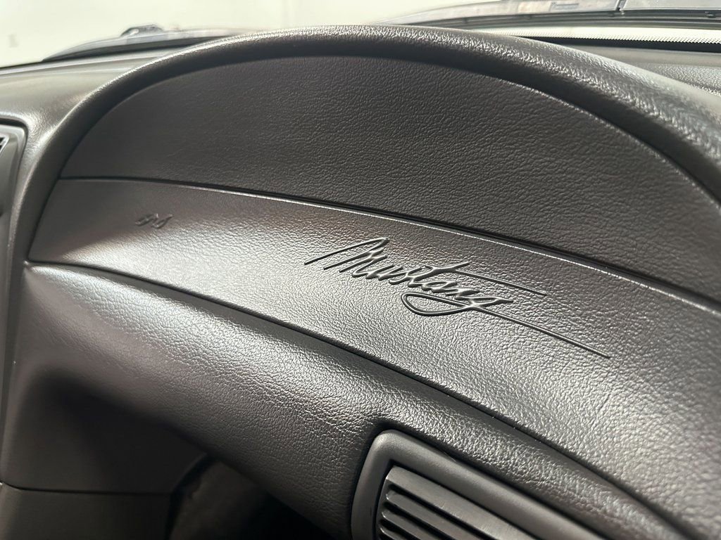 Used 2001 Ford Mustang Cobra image 88