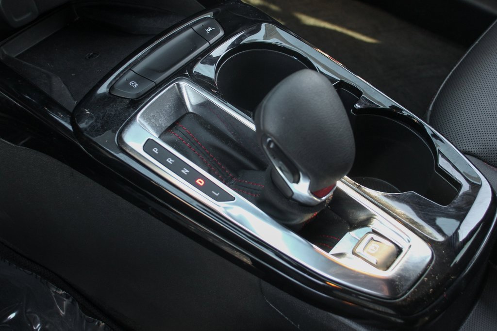 Used 2024 Chevrolet Trax RS w/ Sunroof Package image 29