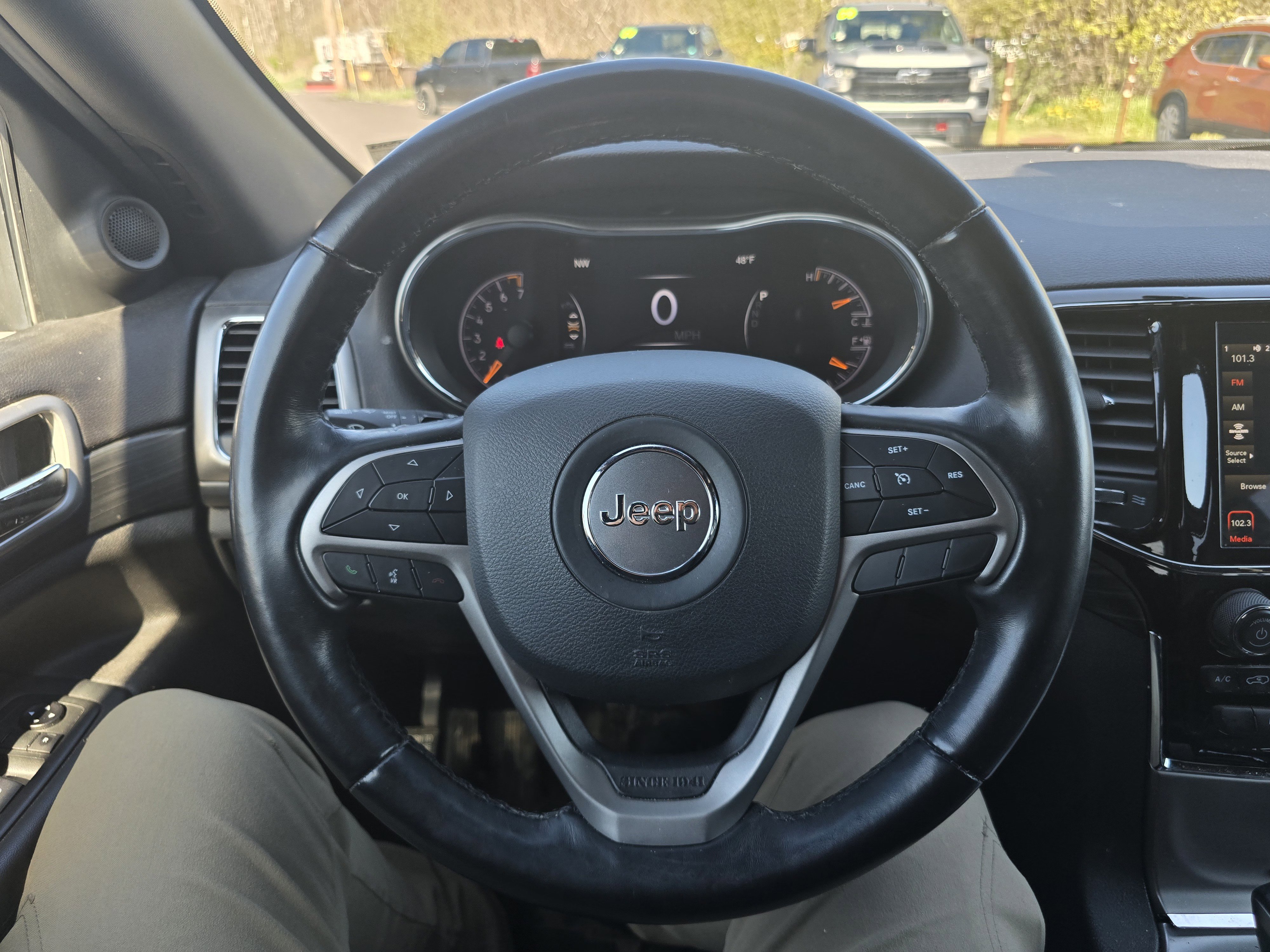 Used 2020 Jeep Grand Cherokee Altitude AWD/4WD image 17
